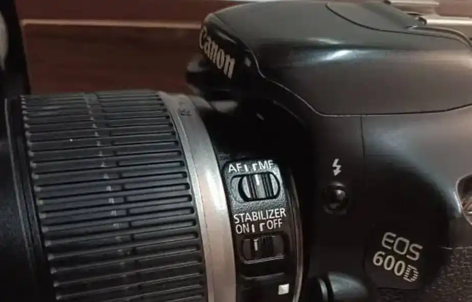 دوربین کانن 600D  در حد نو Canon دست دو