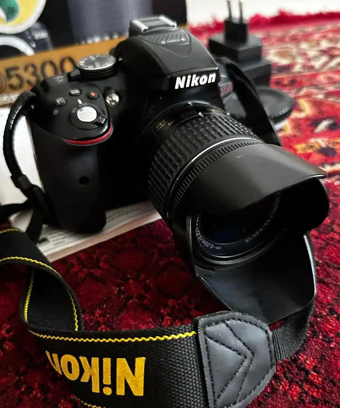 دوربین عکاسی و فیلمبرداریnikon دست دو