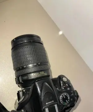 دوربین عکاسی و فیلمبرداری حرفه ای نیکون d5200 دست دوم