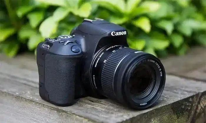 دوربین 90d دست دو