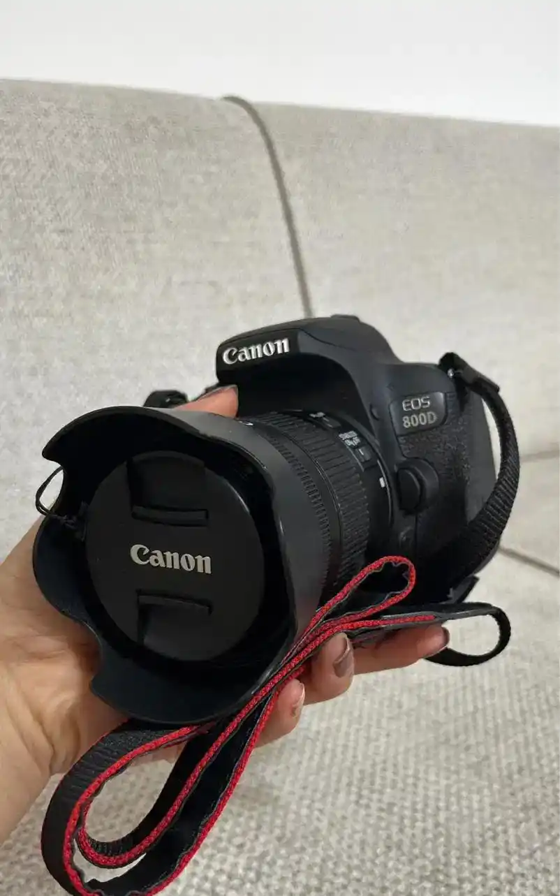 دوربین کانن canon 800D دست دو