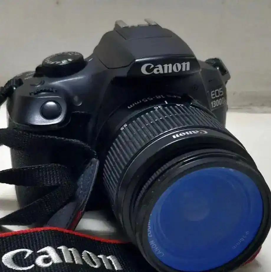 دوربین کنون 1300d دست دو