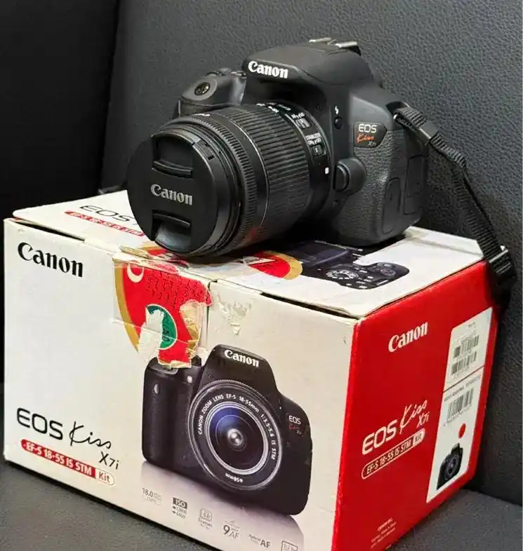 دوربین کنون Eos 700D/ kiss X7i دست دو