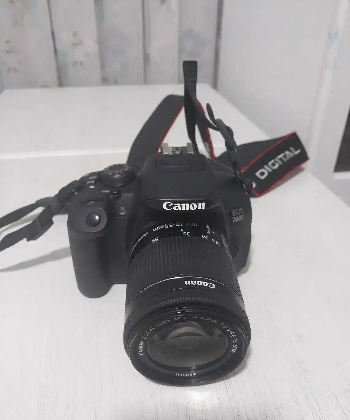 دوربین کنون 700d دست دو