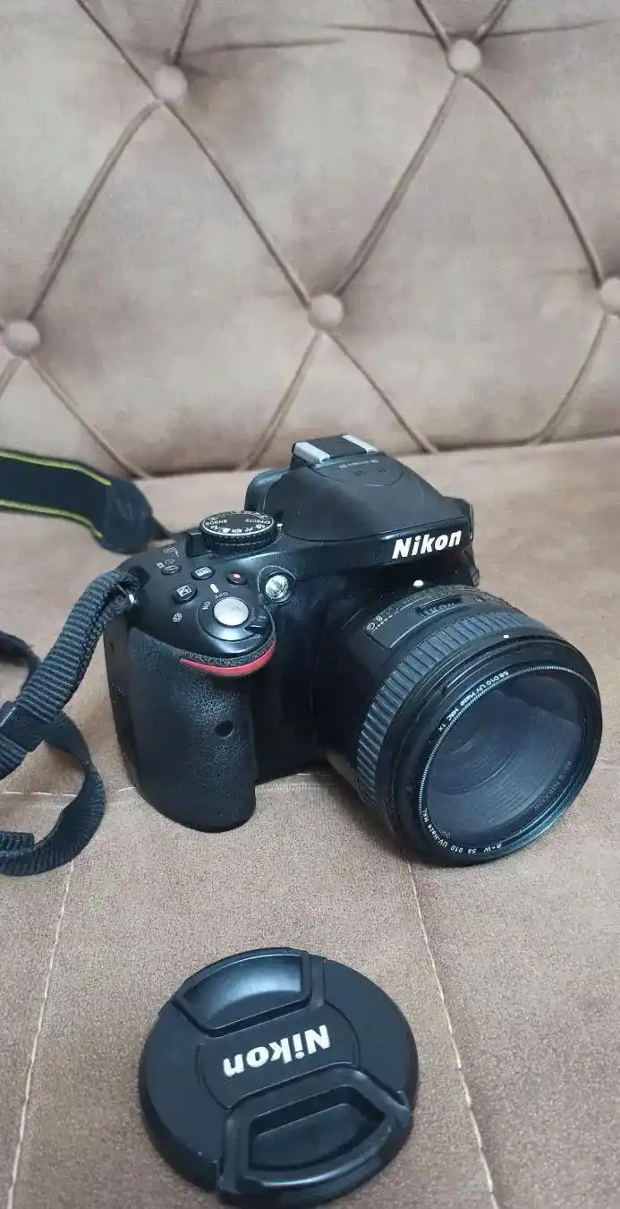 دوربین عکاسی و فیلمبرداری حرفه ای نیکون d5200 دست دو