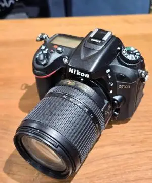 دوربین حرفه ای نیکون | D7100+18-140mm دست دوم