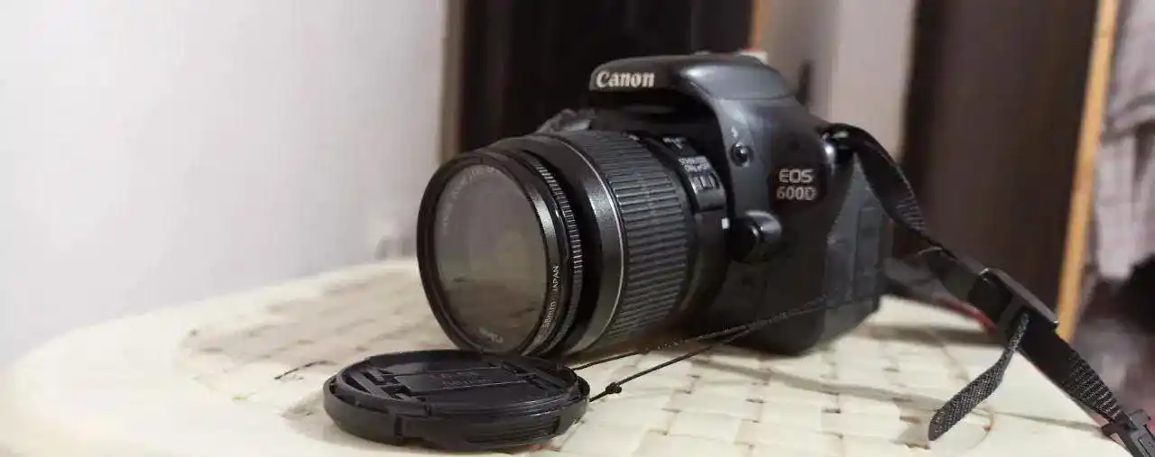 دوربین عکاسیcanon D 600 دست دو
