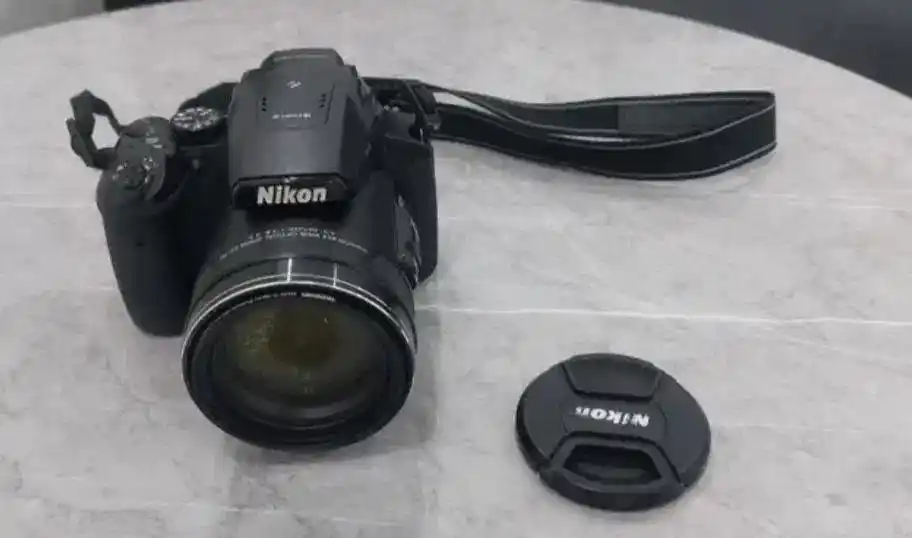 دوربین نیکون دست دو