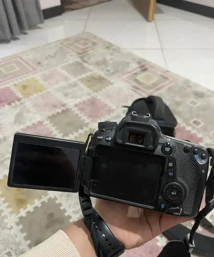 دوربین عکاسی کنون 70D لنز ۱۸/۱۳۵ دست دو