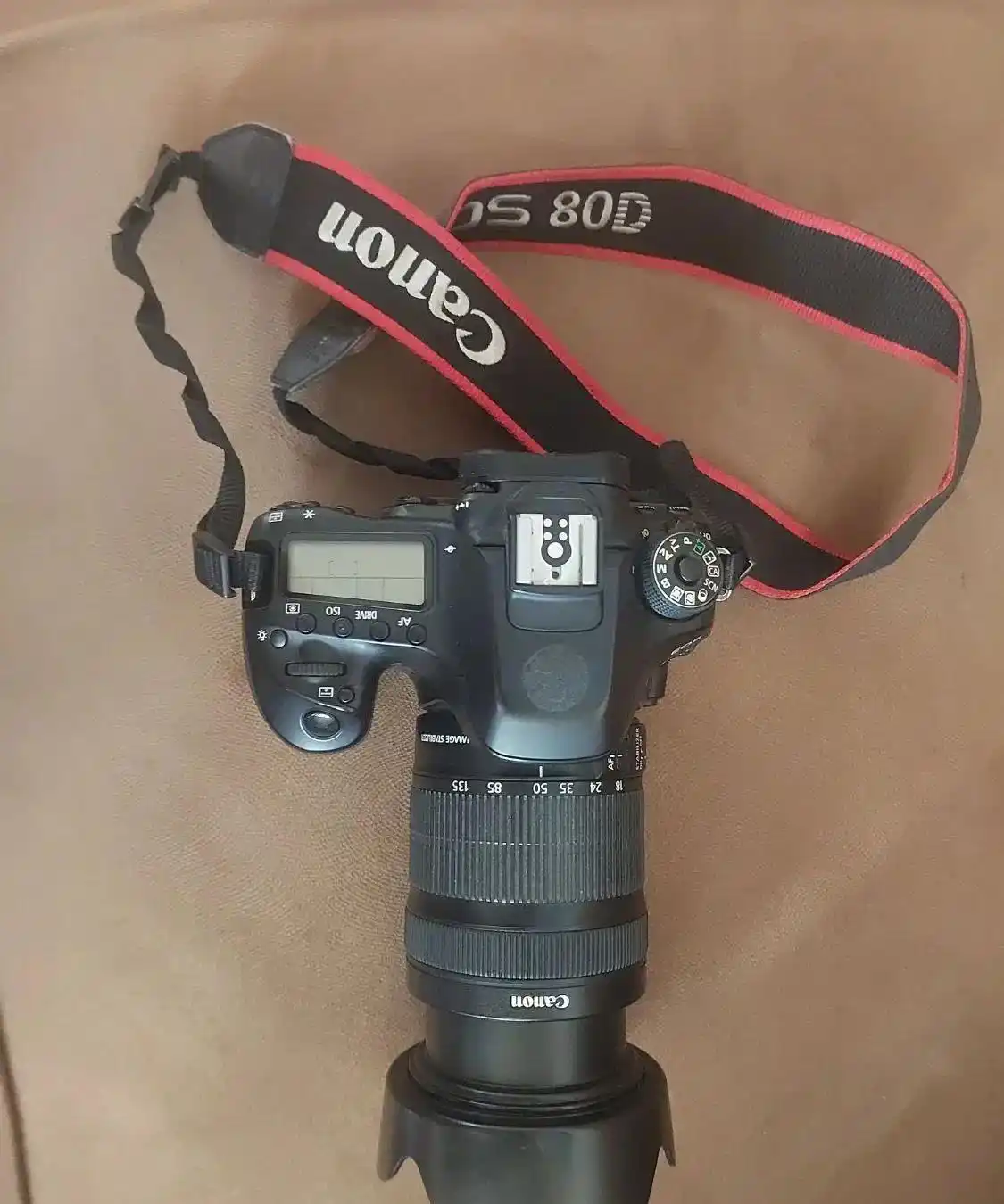 دوربین کنون ۸۰d دست دو