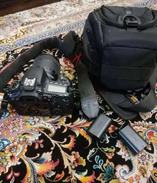 دوربین عکاسی کانن دست دو