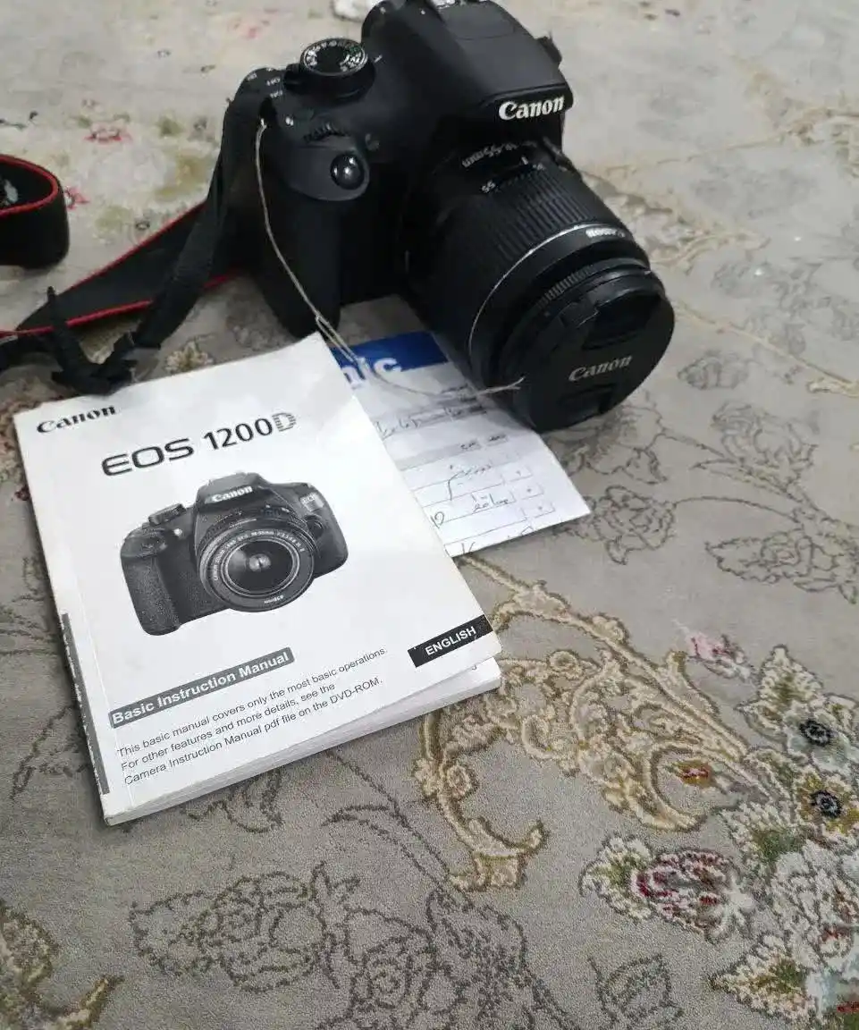 دوربین canon 1200D دست دو
