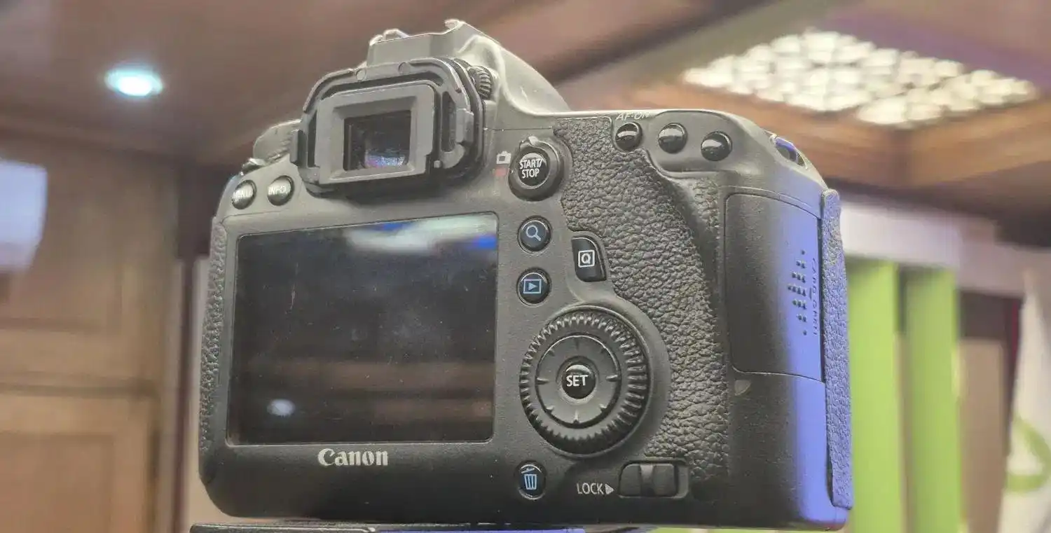 canon 6d دست دو