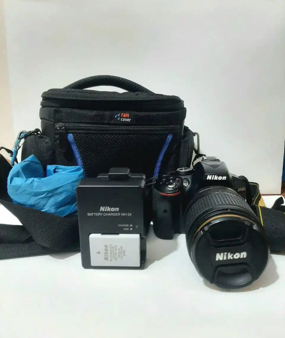 Nikon D5300 + لنز 18-140 VR دست دو