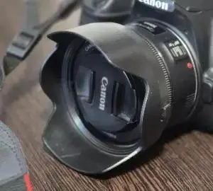لنز 50 mm دست دوم