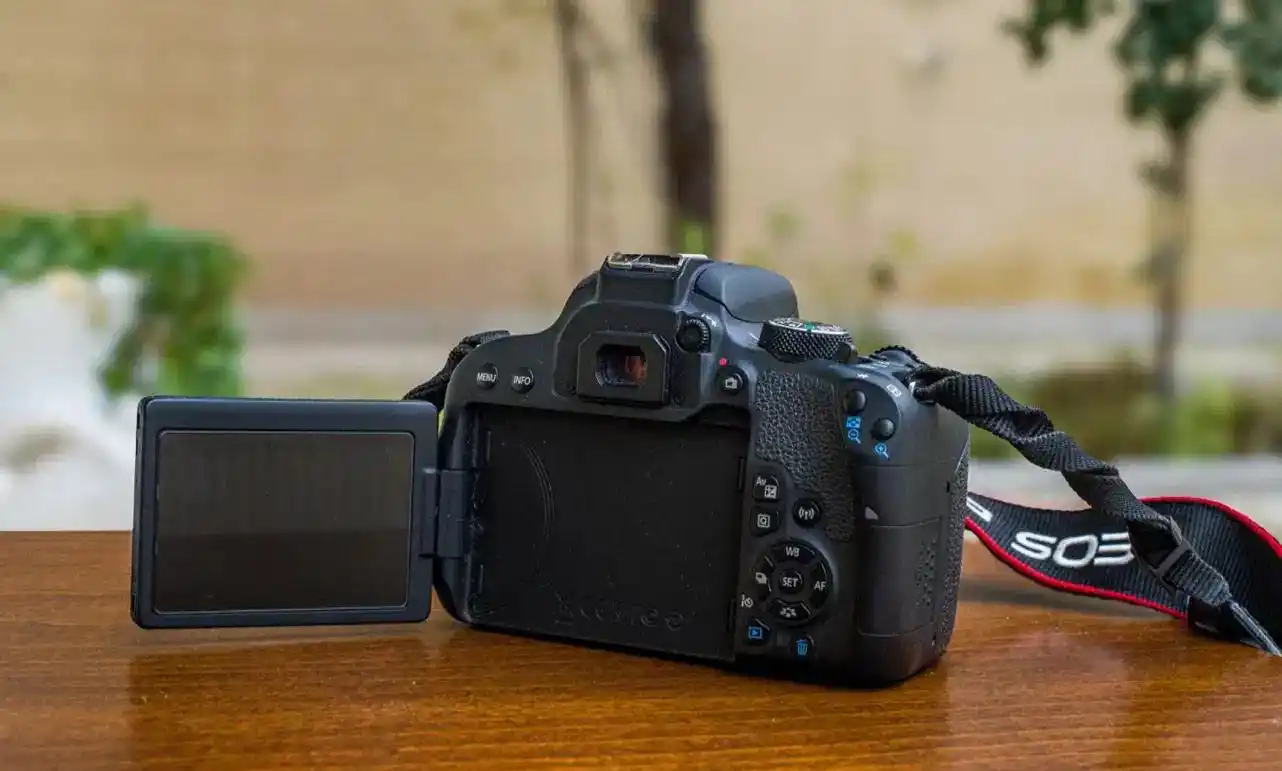 دوربین عکاسی canon 800 d دست دو