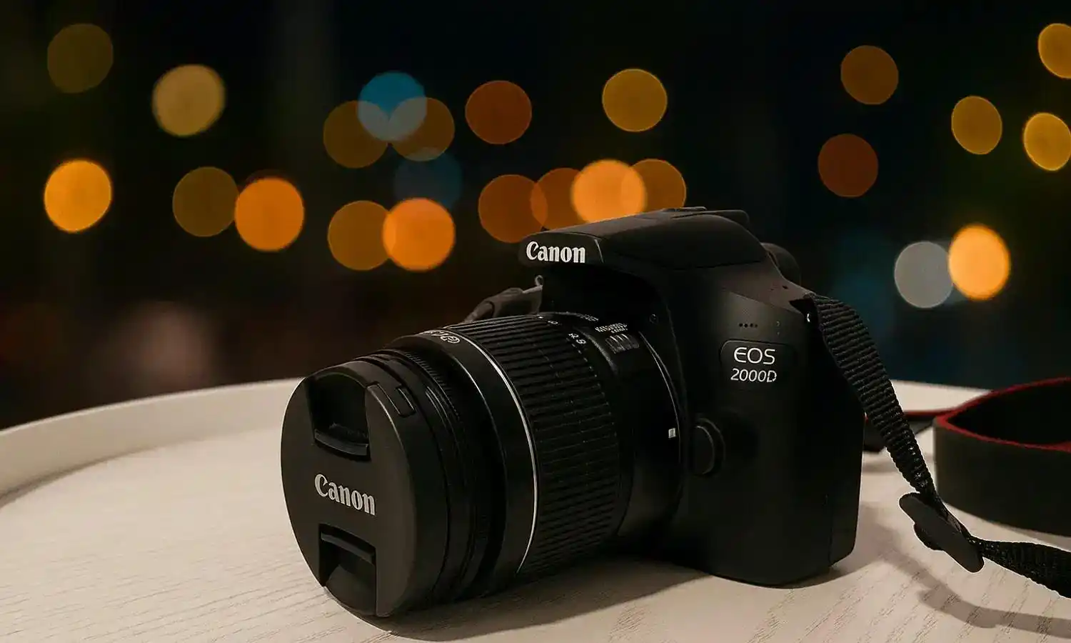 دوربین کنون 2000d دست دو