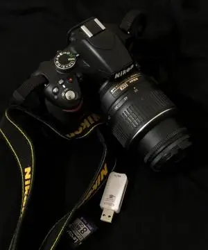 دوربین نیکون nikon d3200 دست دوم