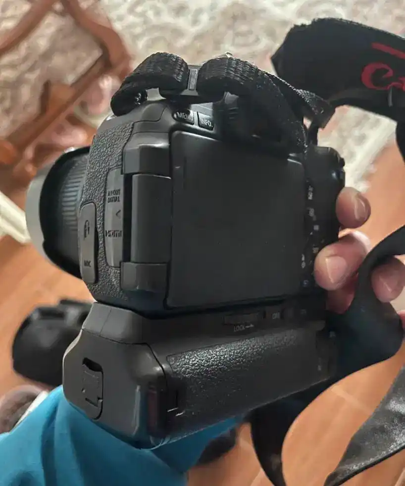 دوربین canon دست دو