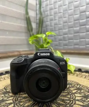 دوربین کانن R50 دست دوم