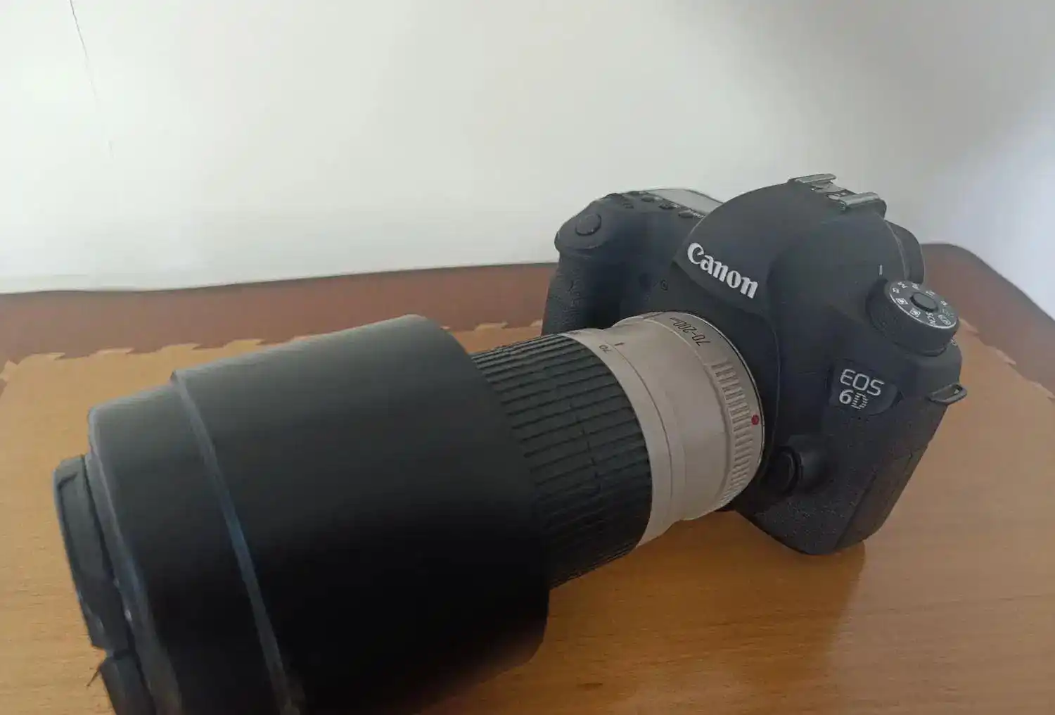 دوربین canon 6D به همراه لنز ۷۰ ۲۰۰ دست دو