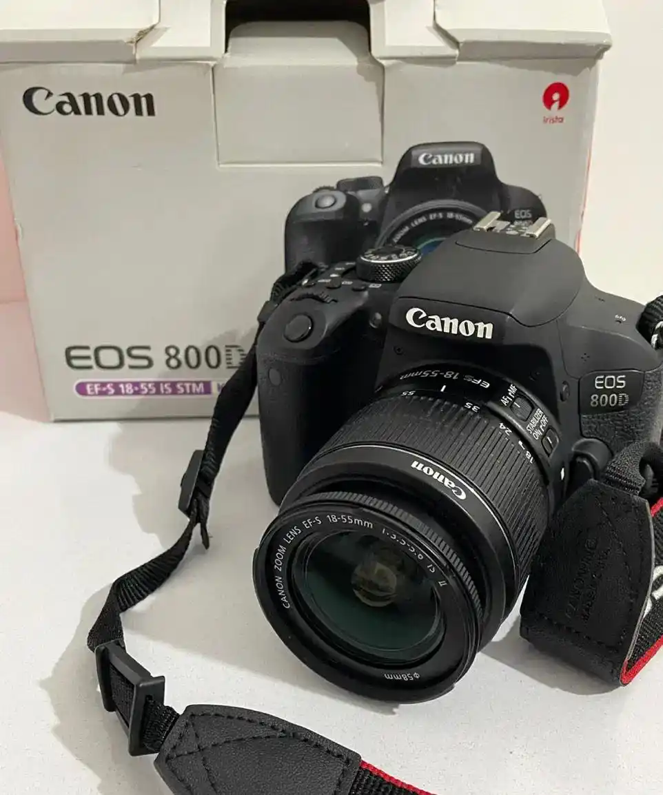 دوربین canon 800d با لنز 18.55 کارتن دار دست دو