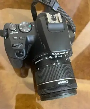 دوربین کانن 250D دست دوم