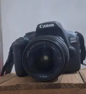 دوربین کنون 2000d دست دوم