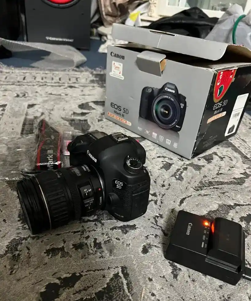 دوربین کنان canon 5d mark3 با لنز 28*135 دست دو