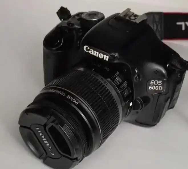canon 600d دست دو