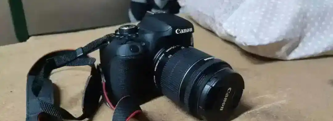دوربین canon 750D دست دو
