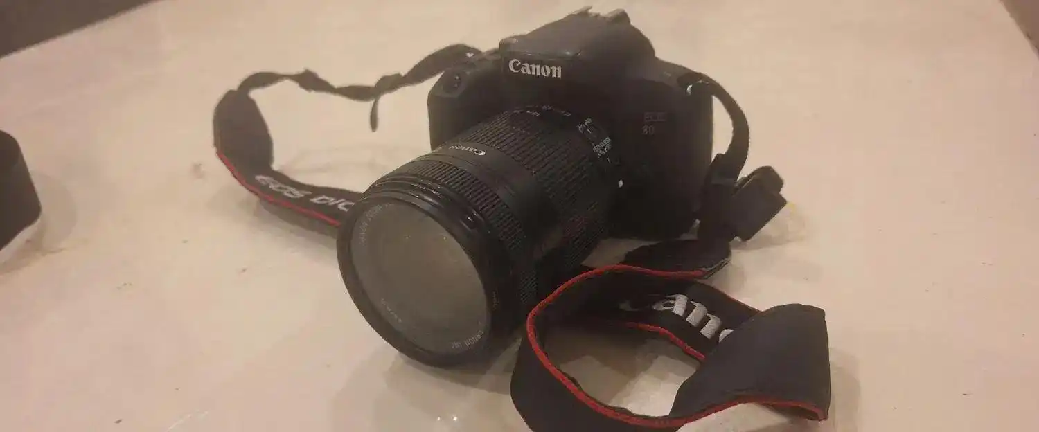 Canon EOS 800D lenz  Is18-135 دست دو
