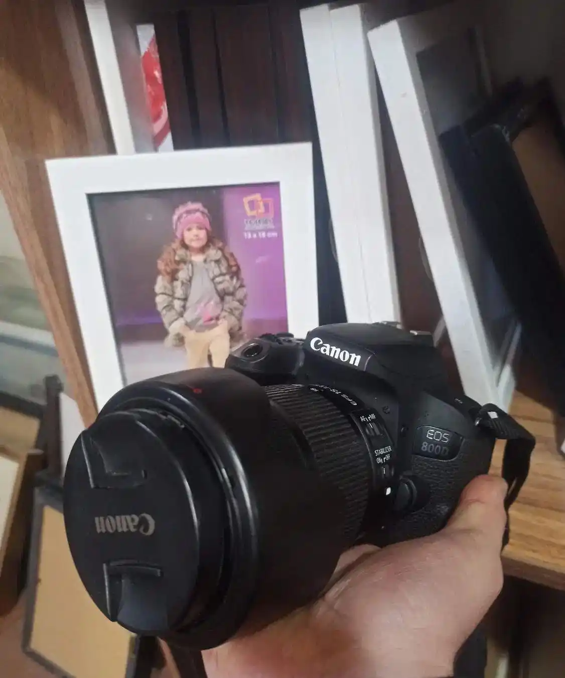 دوربین ۸۰۰ d کنون به همراه دو عدد لنز دست دو