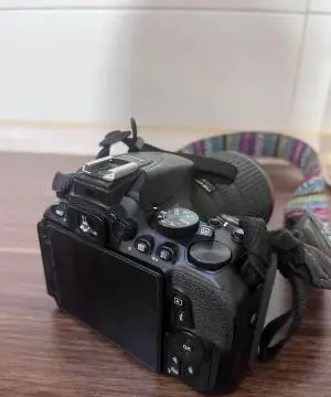 دوربین نیکون 5600D دست دوم