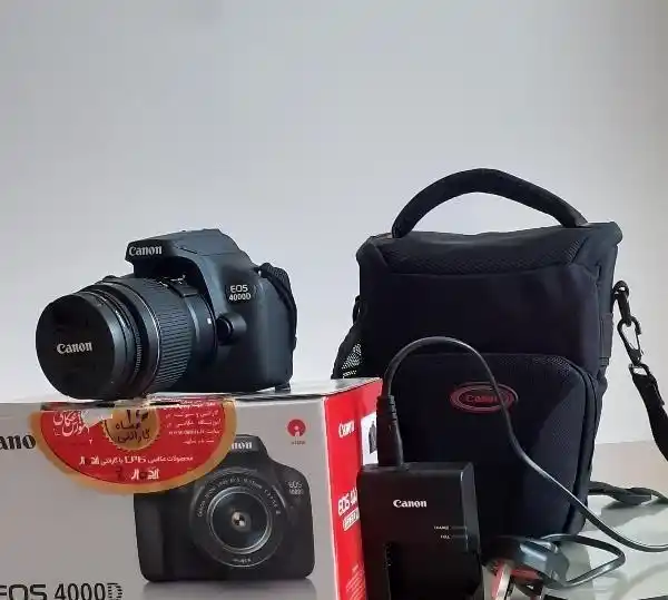 دوربین کنون 4000d دست دو