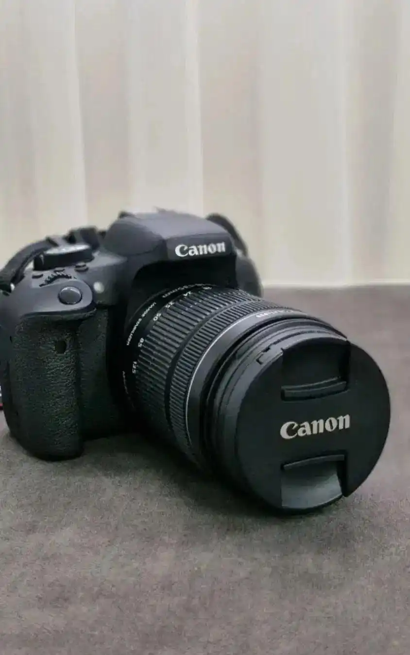 دوربین کنون 750d دست دو