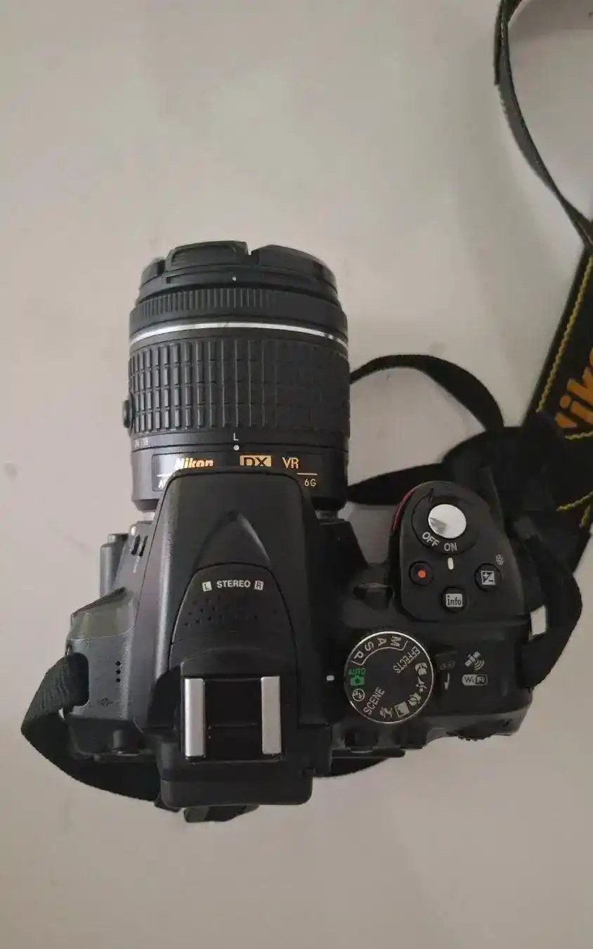 دوربین نیکون D5300 شاتر ۹۰۰۰ دست دو
