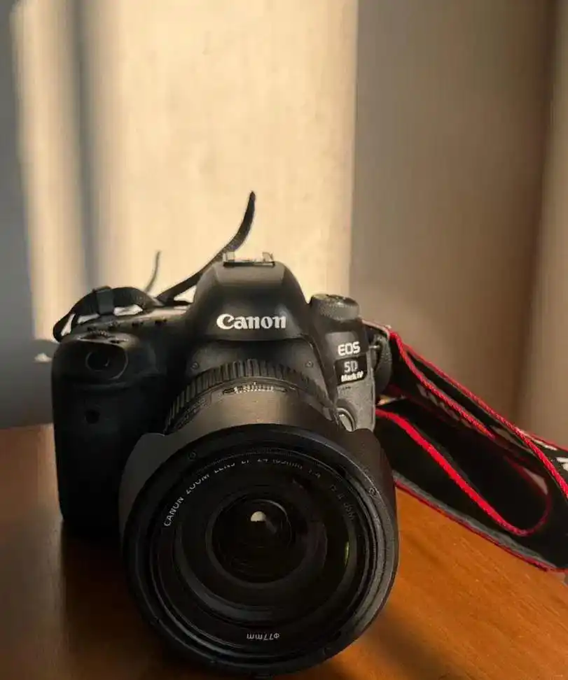 فروش دوربین کانن مارک ۴/ Canon 5D Mark +لنز ۲۴-۱۰۵ دست دو
