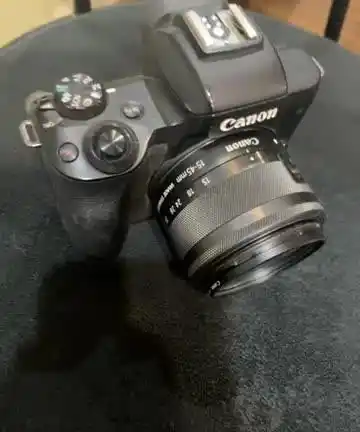 دوربین m50 دست دو