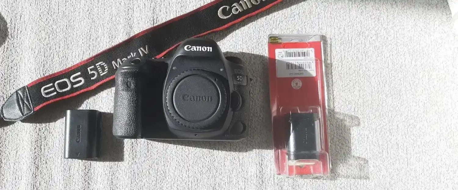 دوربین 5d iv دست دو