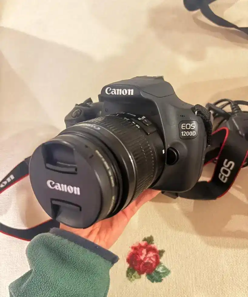 دوربین canon دست دو