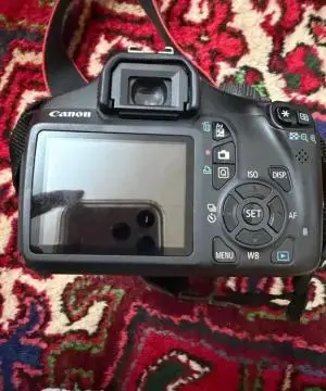 دوربین کانن ۱۱۰۰ D دست دوم