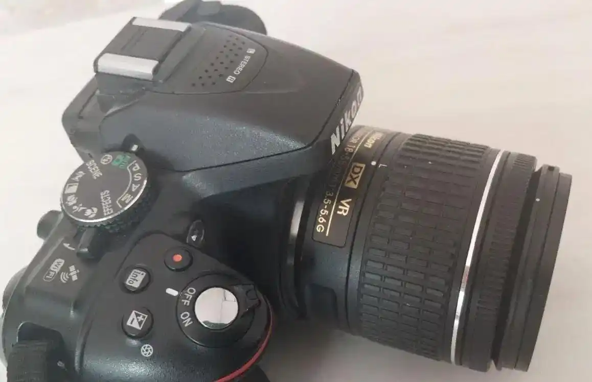 دوربین نیکون D5300 دست دو