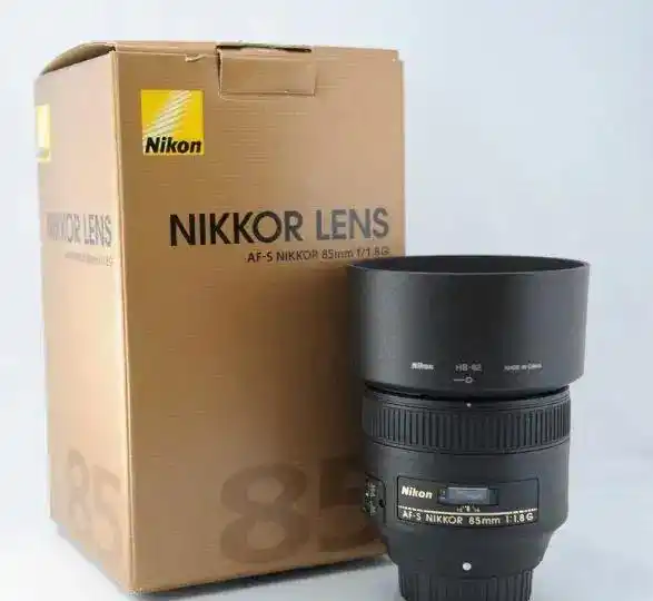 لنز 85mm نیکون دست دو