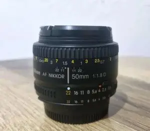 لنز دوربین ۵۰ دست دوم