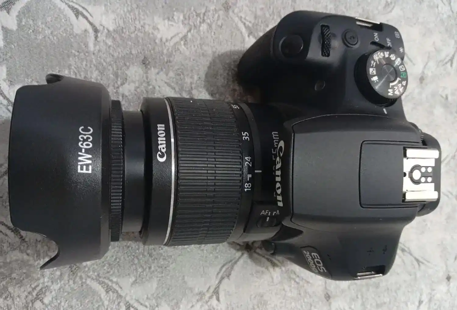 دوربین عکاسی کنون دست دو