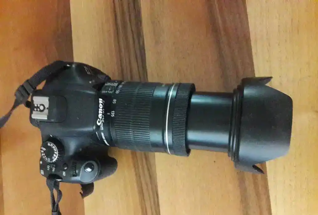 دوربین کنون 550d دست دو