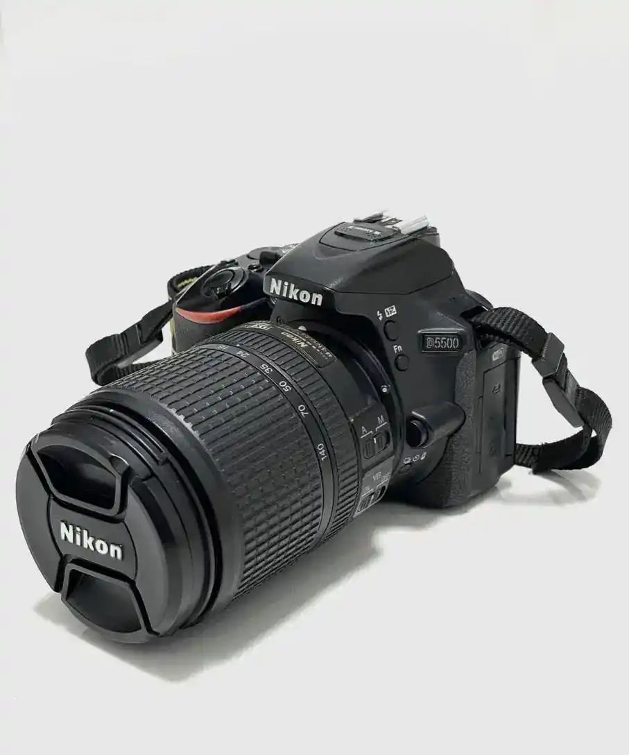 نیکون d5500 با لنز 18-105 دست دو