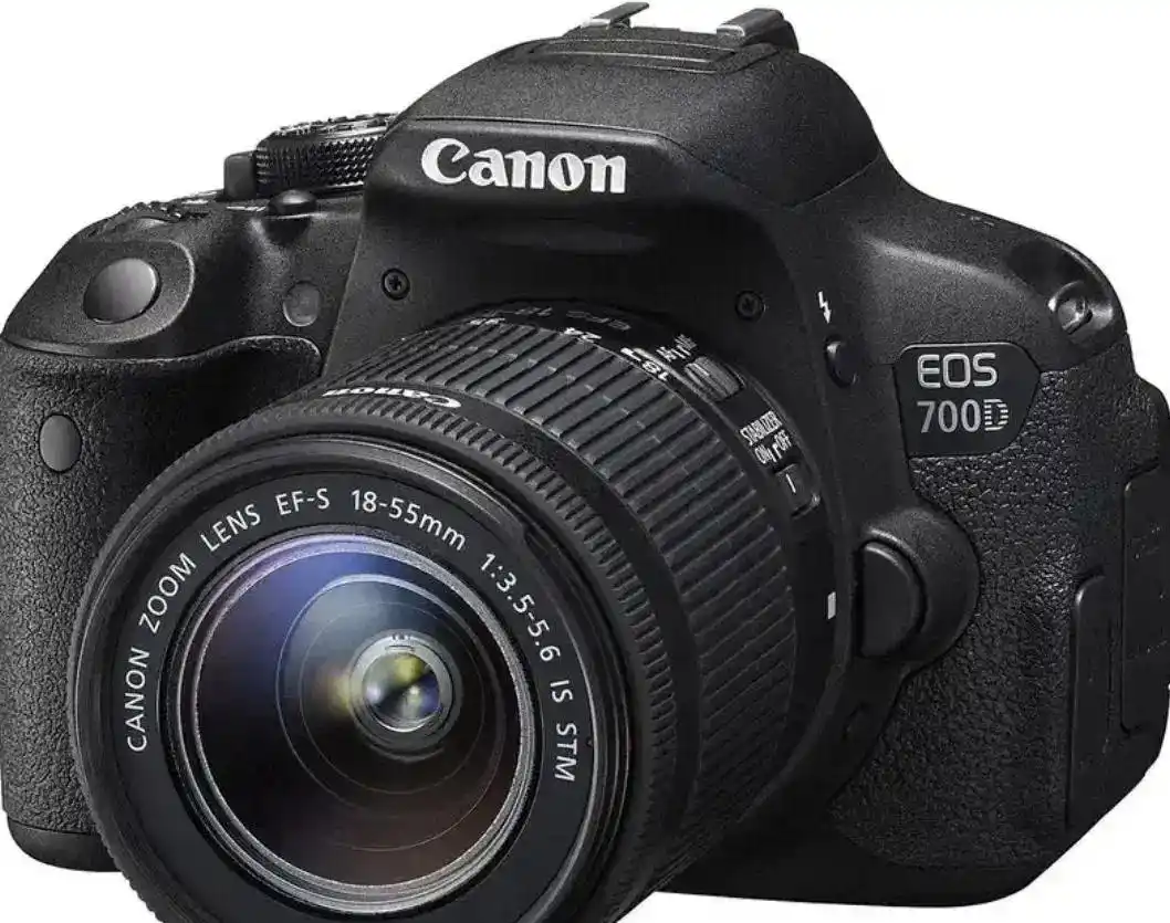دوربین canon 700D با لنز 18-55 دست دو
