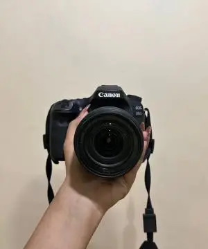 دوربین عکاسی canon 80D دست دوم